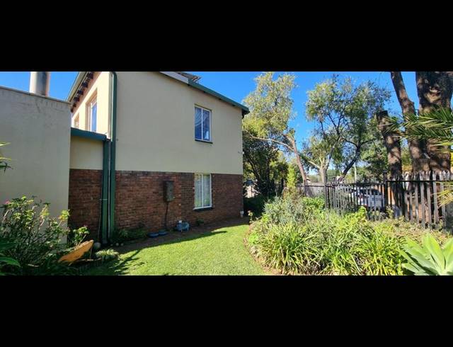 4 BEDROOM HOUSE FOR SALE IN DORINGKLOOF